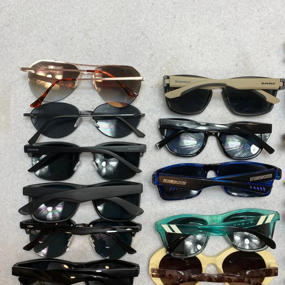 Lot Of 20 Mixed Brand Sunglasses Lot Unisex OS Multicolored Wholesale Bundle